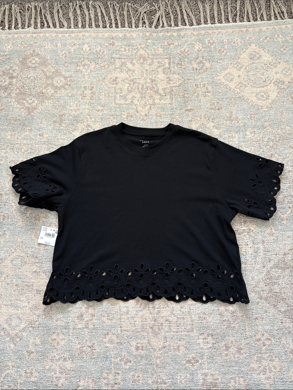 American Eagle Outfitters Black Short Sleeve Eyelet-Hem Tee